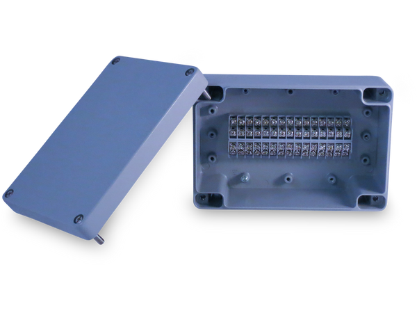 Enclosure with Terminal Block, Center Mounted, 30 Circuits, Cast Aluminum  with Solid Cover